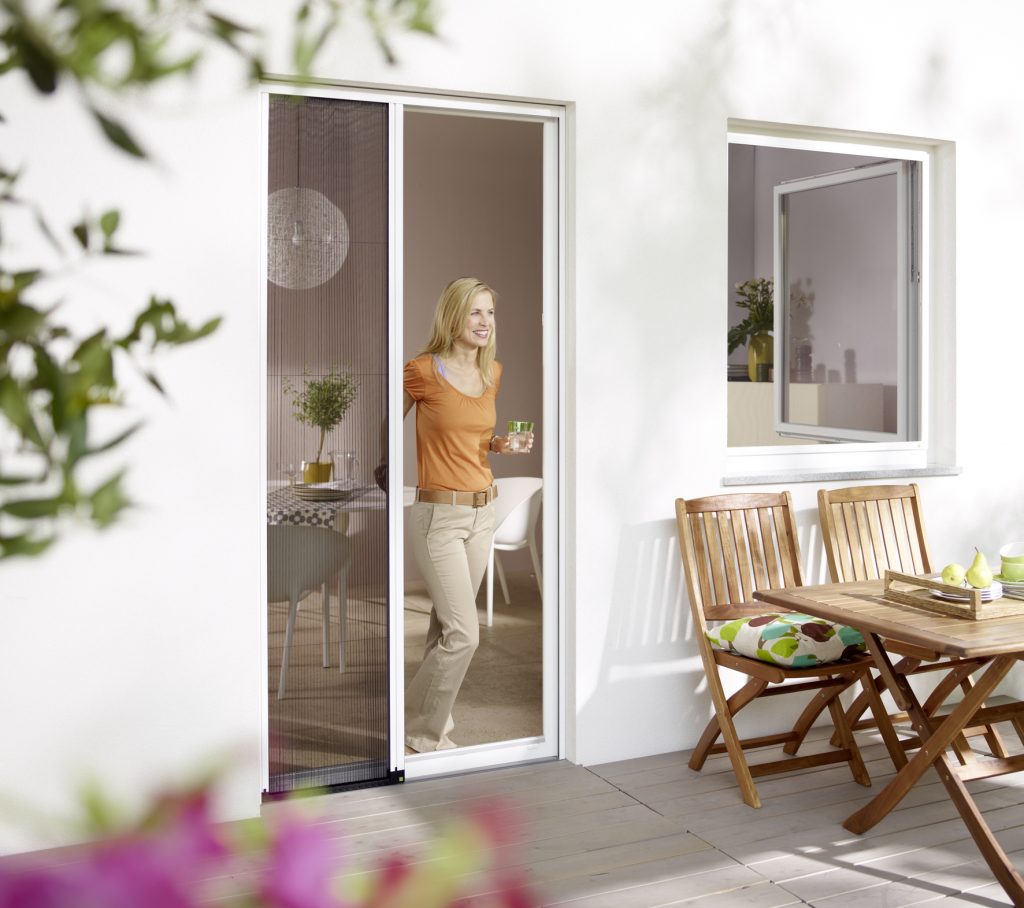 Frische Luft statt Ungeziefer: Balkontüre und Fenster lassen keine ungebetenen Gäste in Ihre Wohnung.